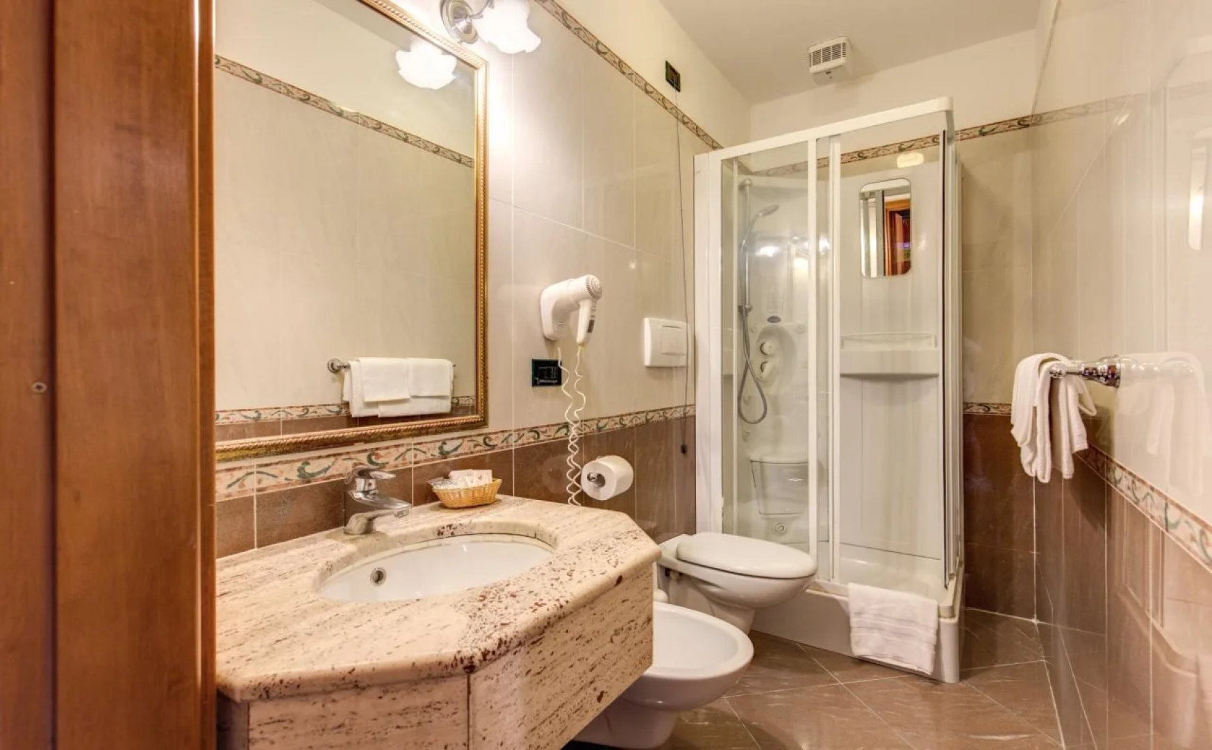 Hotel Contilia