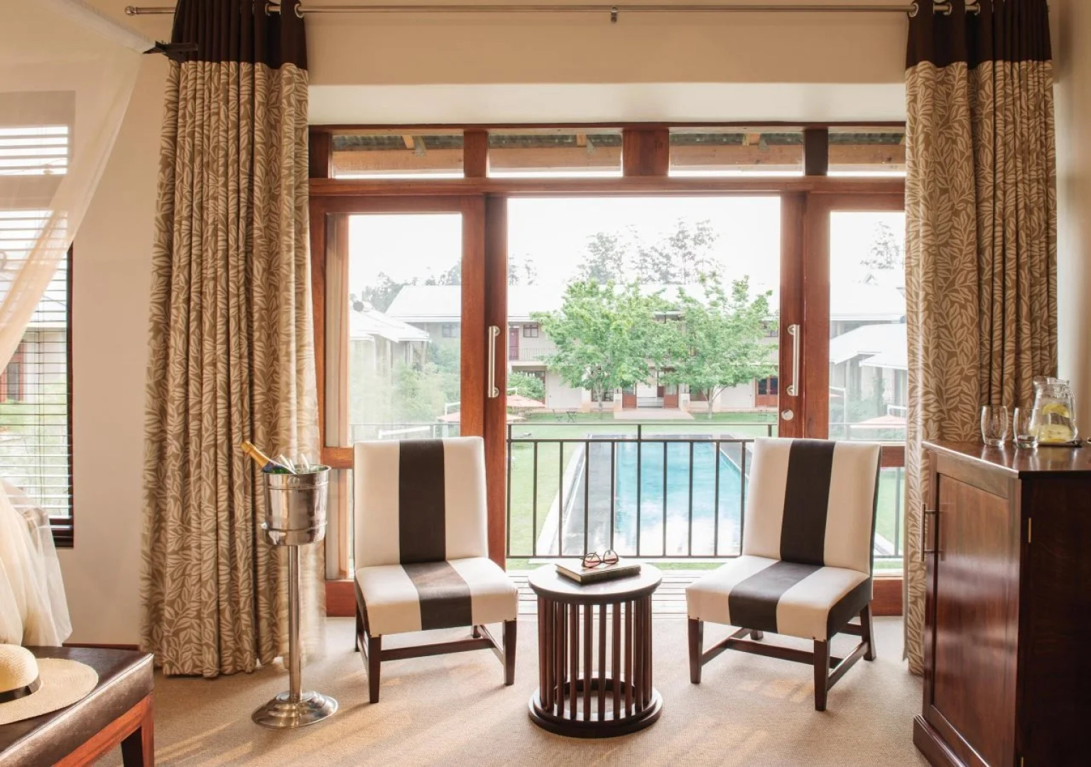 Casterbridge Hollow Boutique Hotel