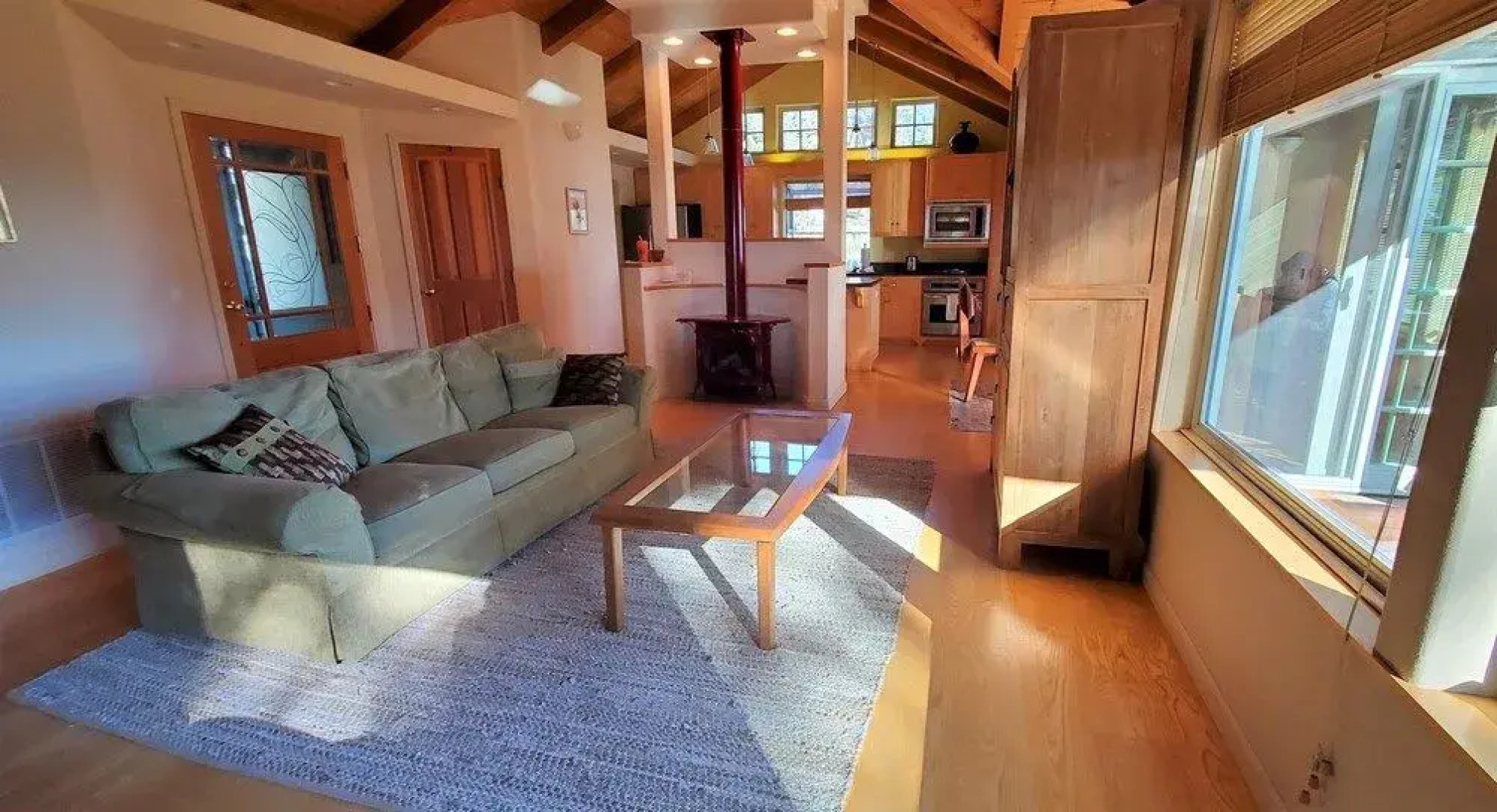 Seaside Garden Retreat 2 Bedroom Home by Redawning