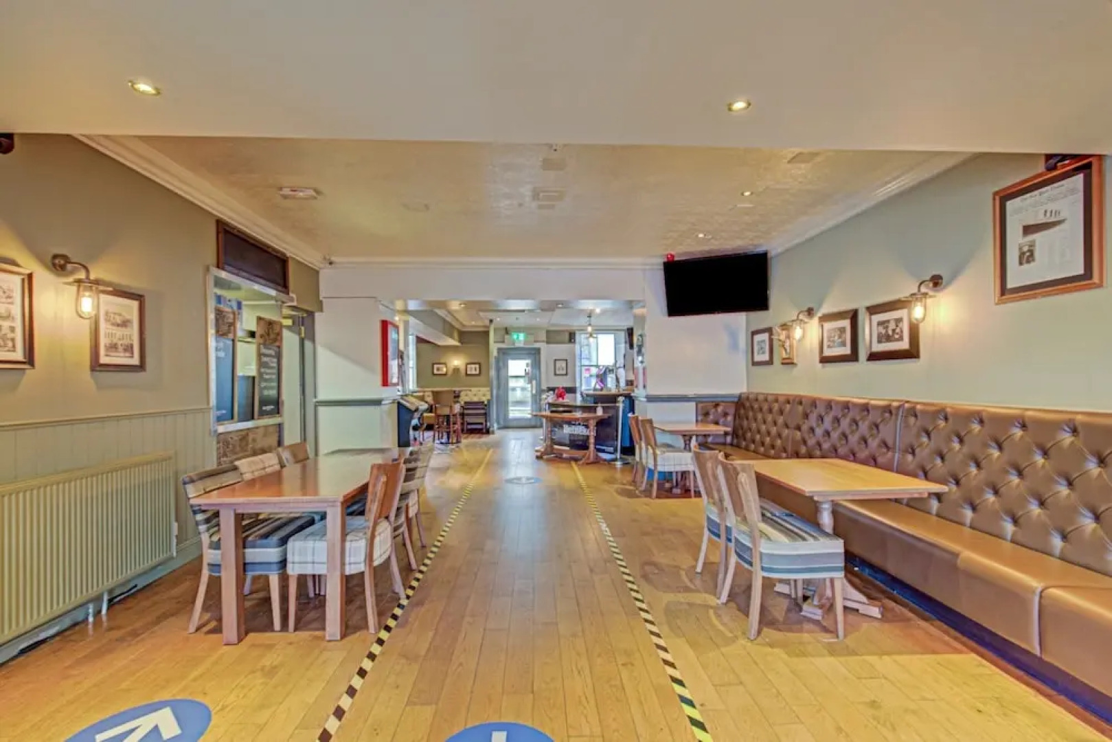 The Kinloch Arms Hotel