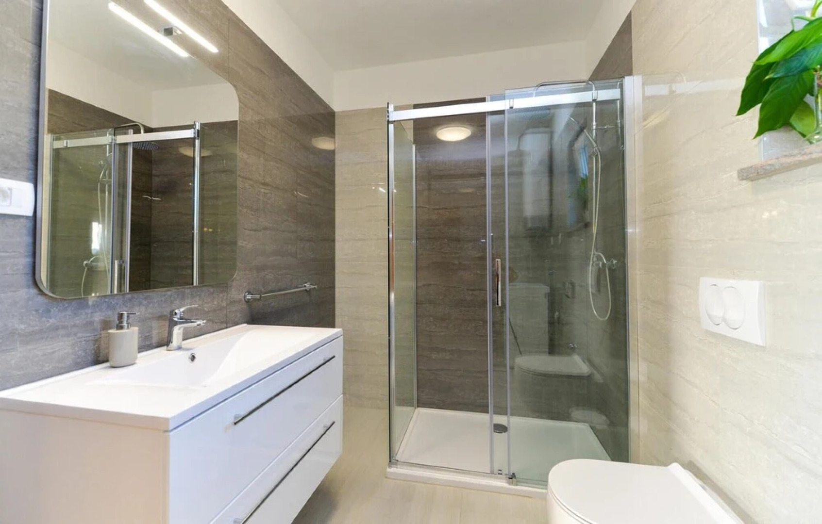 Nice Home in Rovanjska With 4 Bedrooms, Wifi and Outdoor Swimming Pool