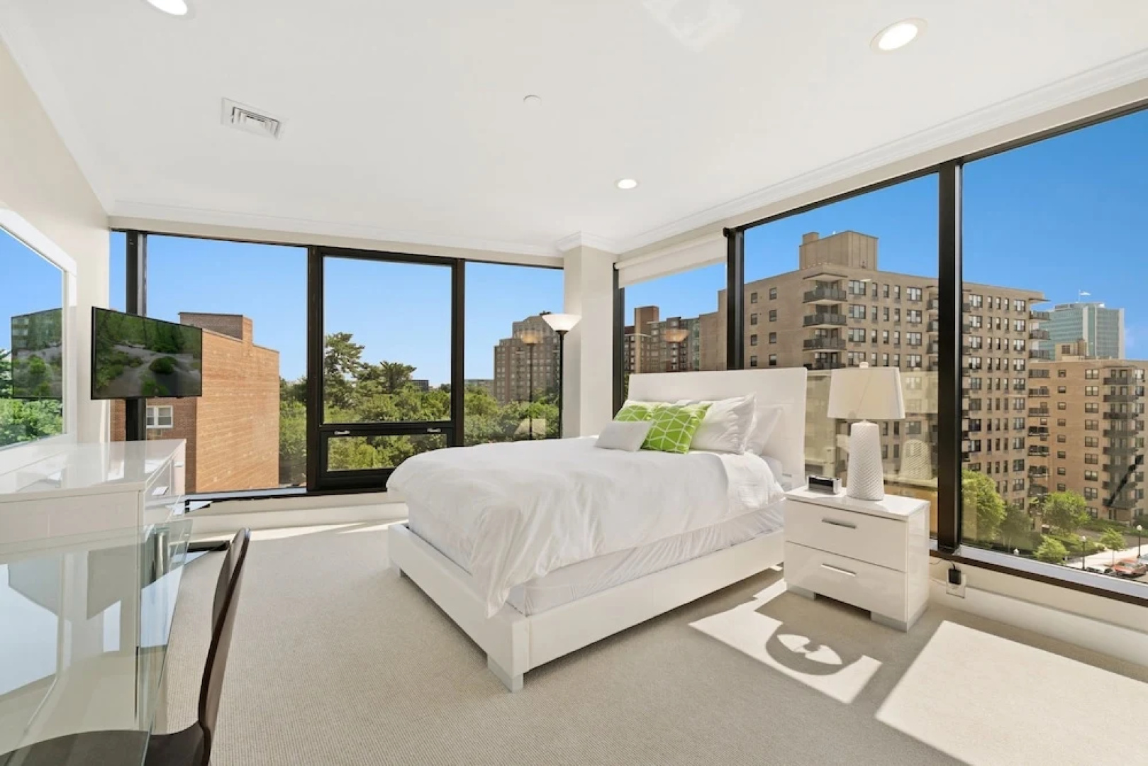 Global Luxury Suites on Prospect Street