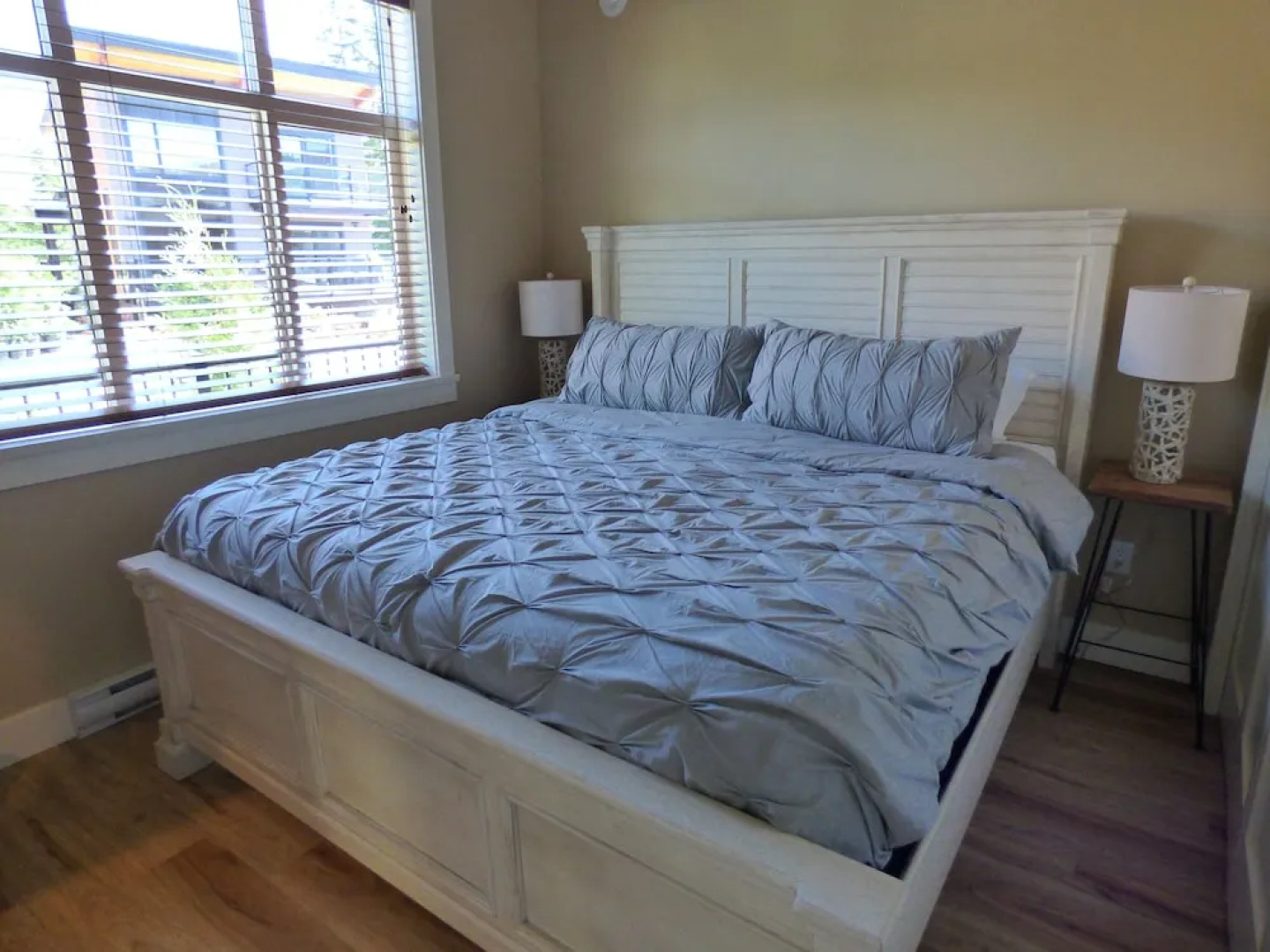 Eagle Reach - A West Coast Cottage