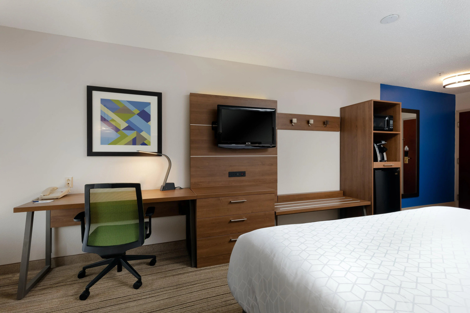 Holiday Inn Express Hotel & Suites Milton East I-10