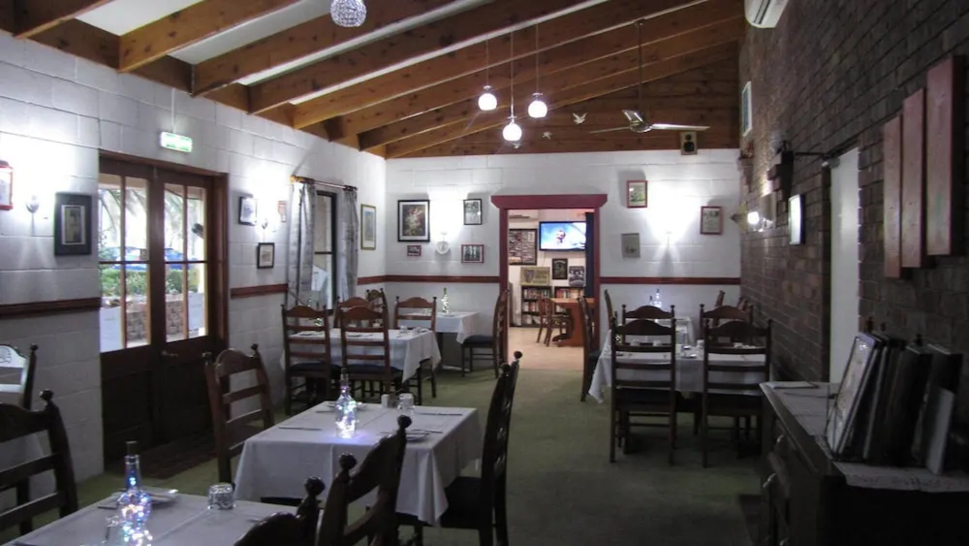 Copper Country Motor Inn & Restaurant