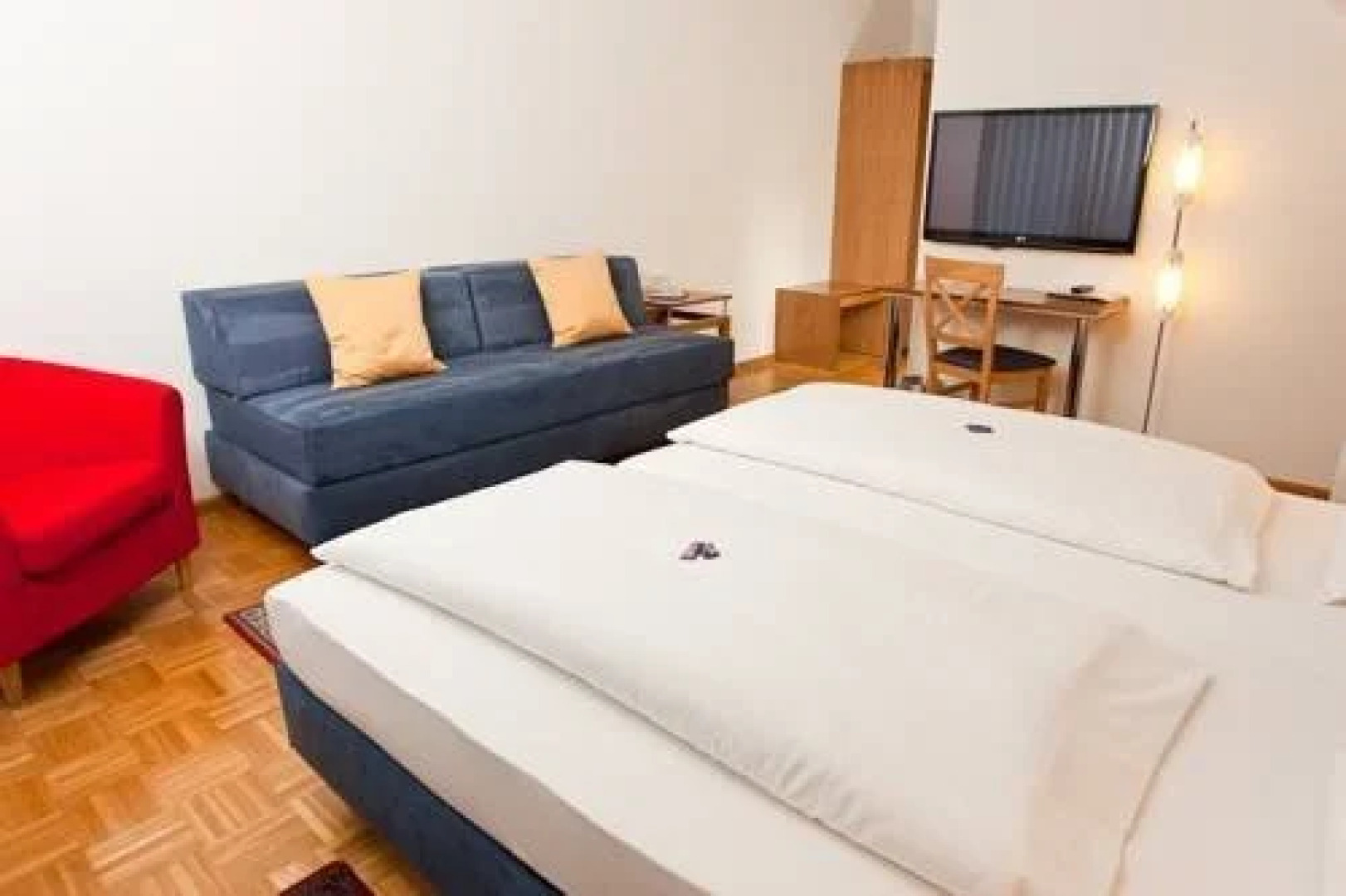 Cifu Zhongyuan International Hotel