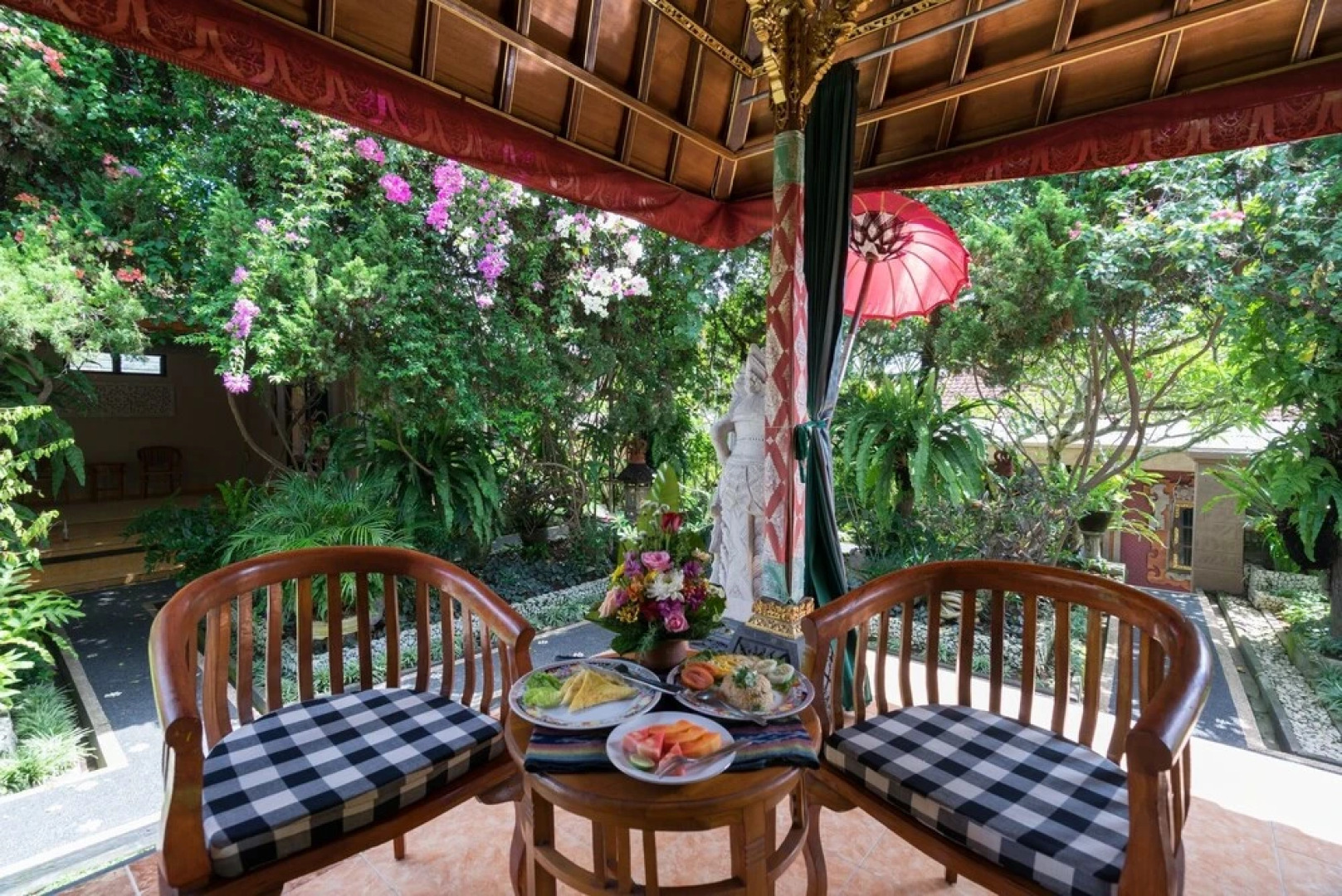 Nuaja Balinese Guest House