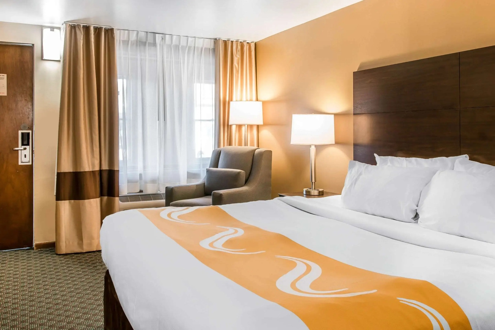 Quality Inn & Suites Houghton Downtown