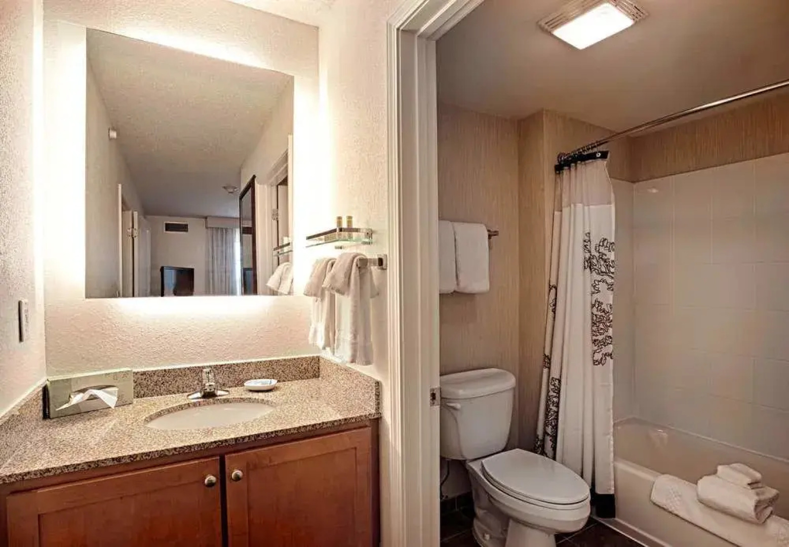 Courtyard Wall at Monmouth Shores Corporate Park