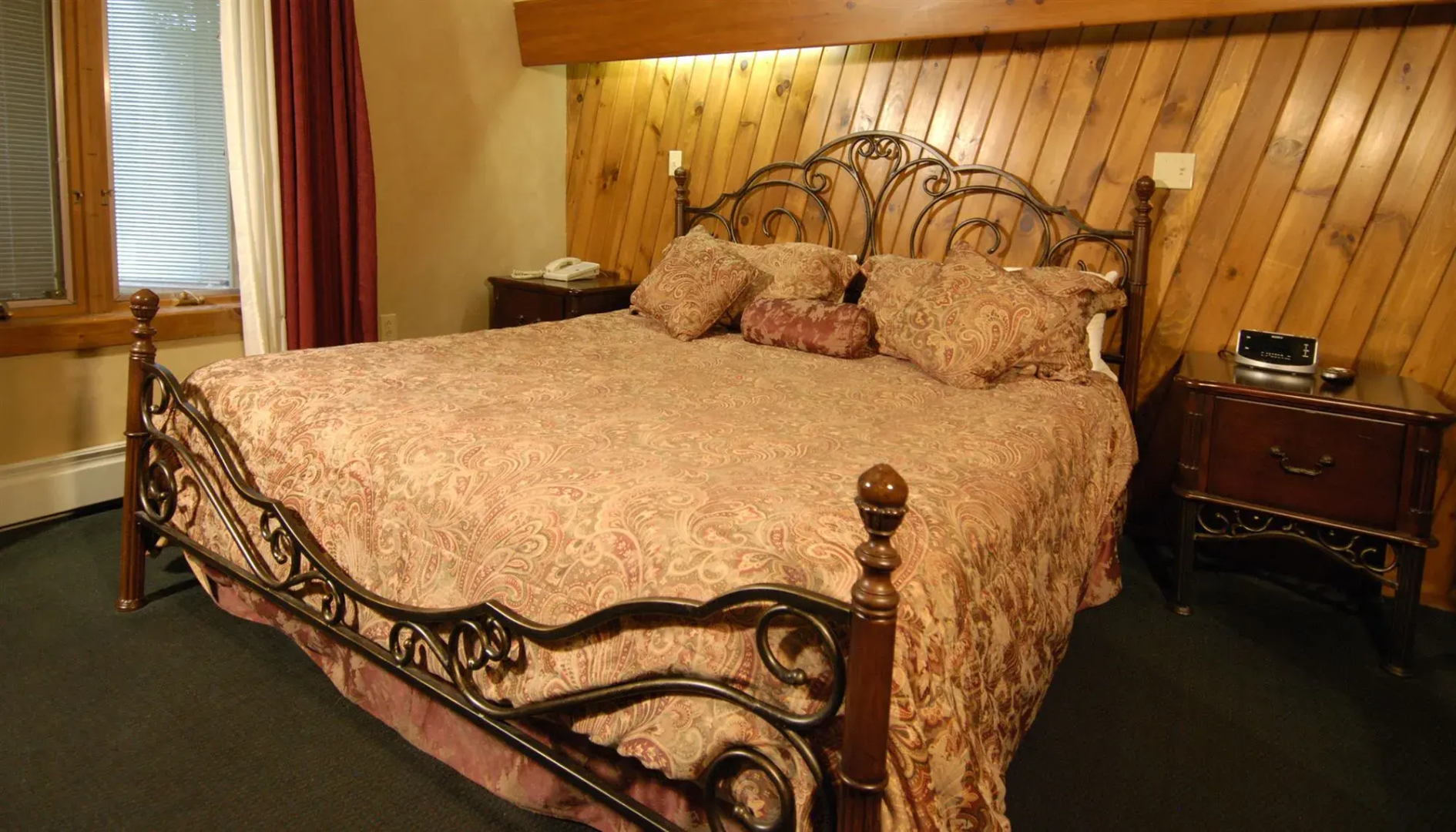 Wrens Nest Village Inn