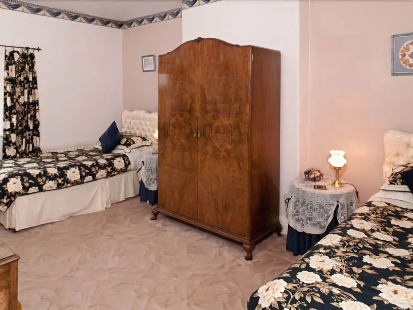 Yew Tree House - B&B