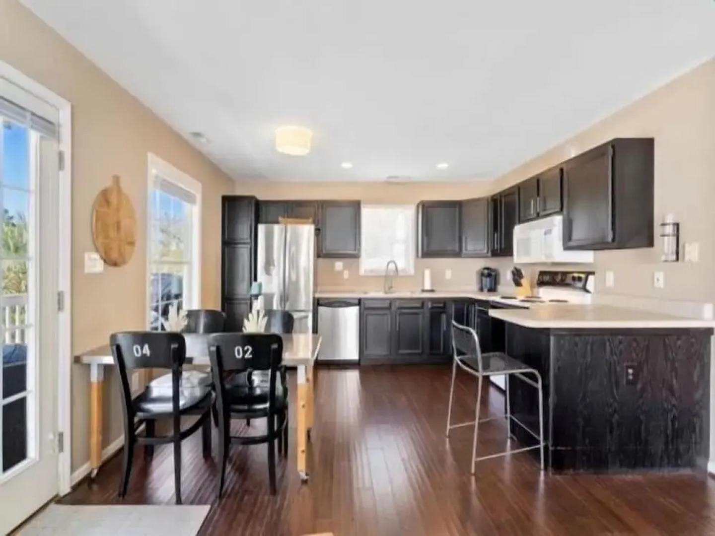 Bikinis / Martinis - The Perfect Spot For Fun Days In The Sun And Salt Air - Be Sure To Check Out Our Beautiful Bike/walking Path 3 Bedroom Townhouse by Redawning