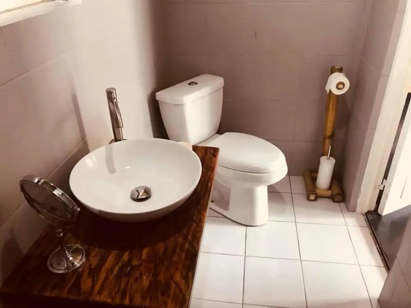 Everyday Sunday Hotel Cafe