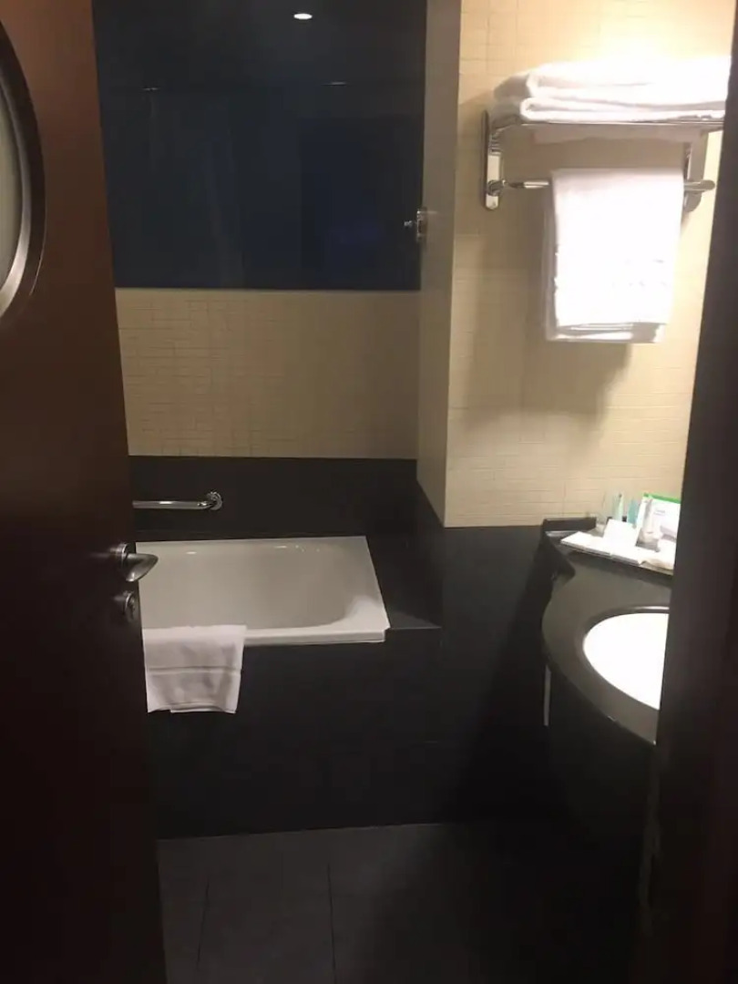 Aquarium Hotel & Resort