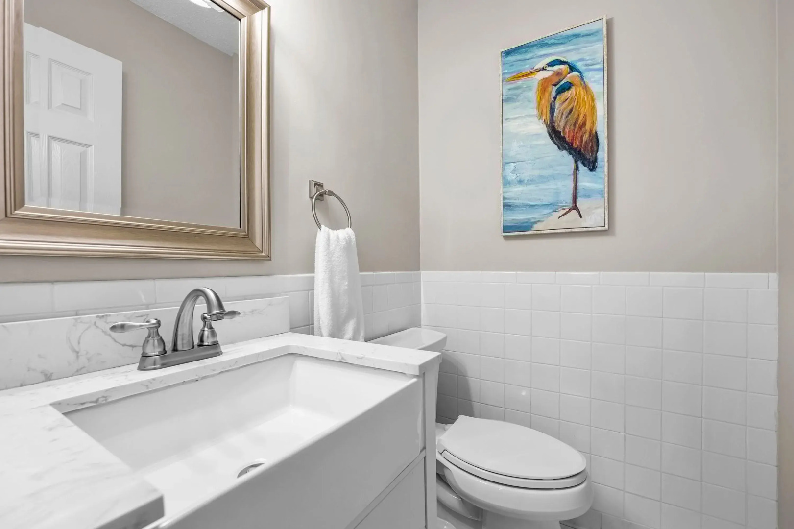 Sip, Sip Away by Avantstay Pool + Hot Tub