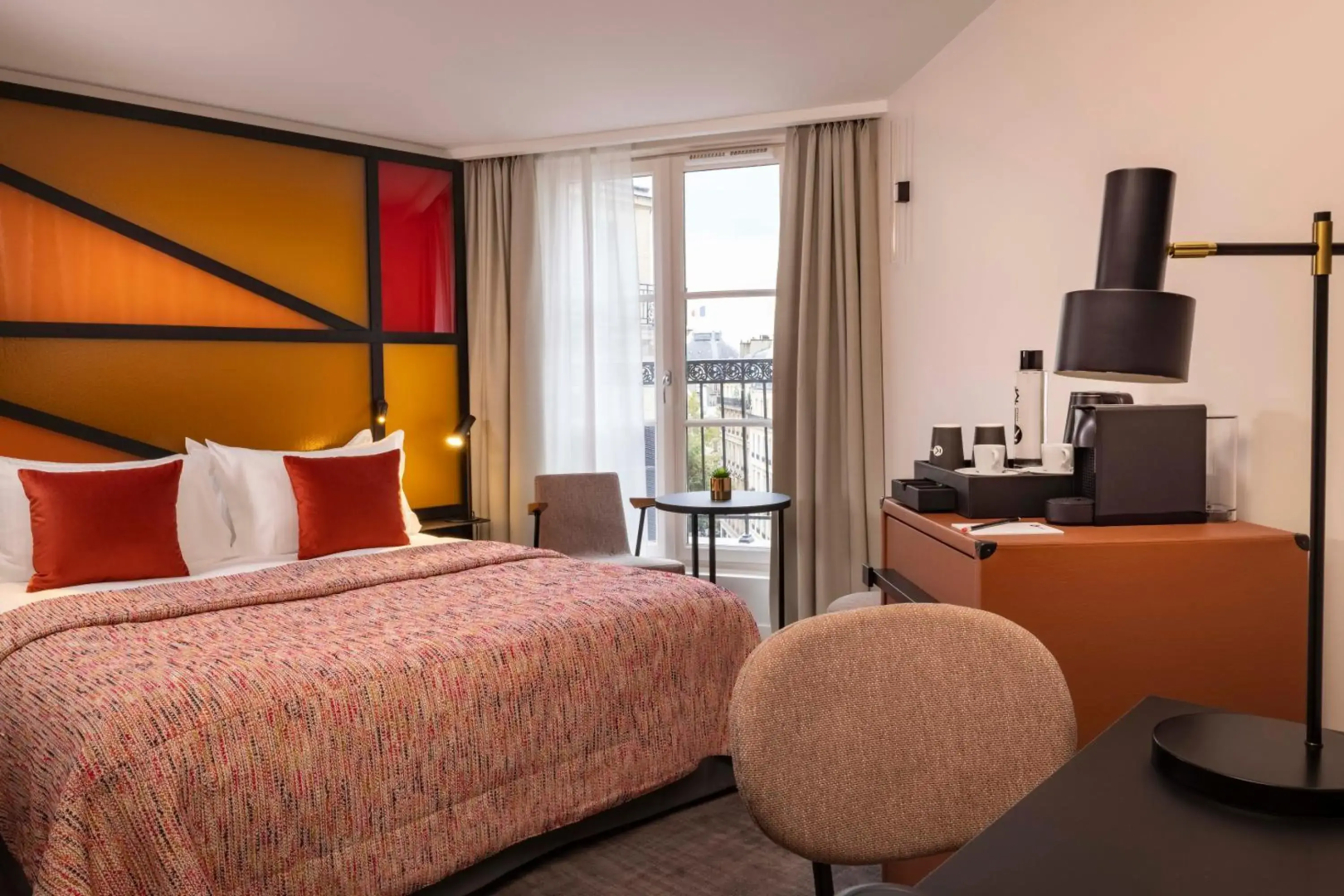 Le 12 Hotel