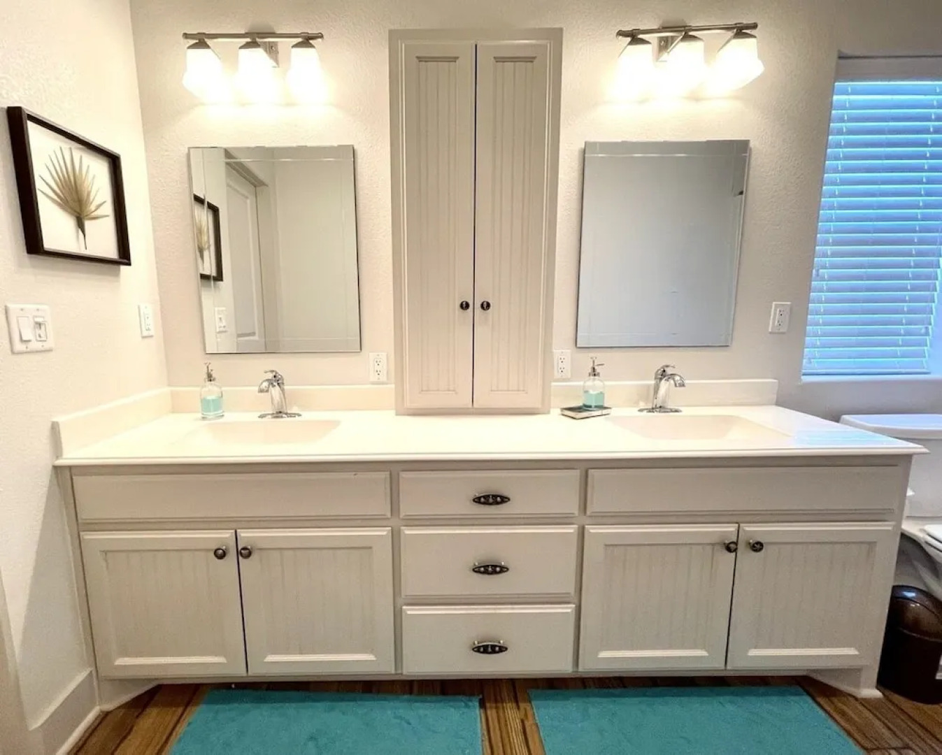 Ocean's Edge 4 Bedroom Home by RedAwning