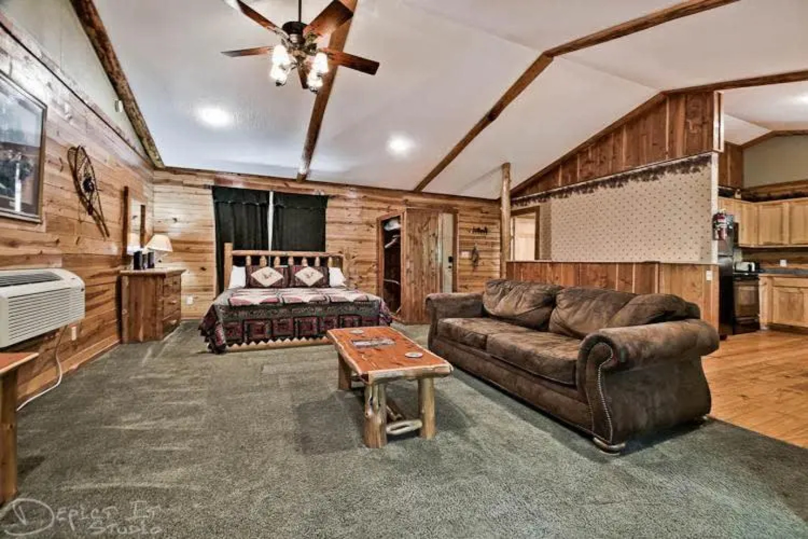 Secluded Cabin in the Woods! 2 story