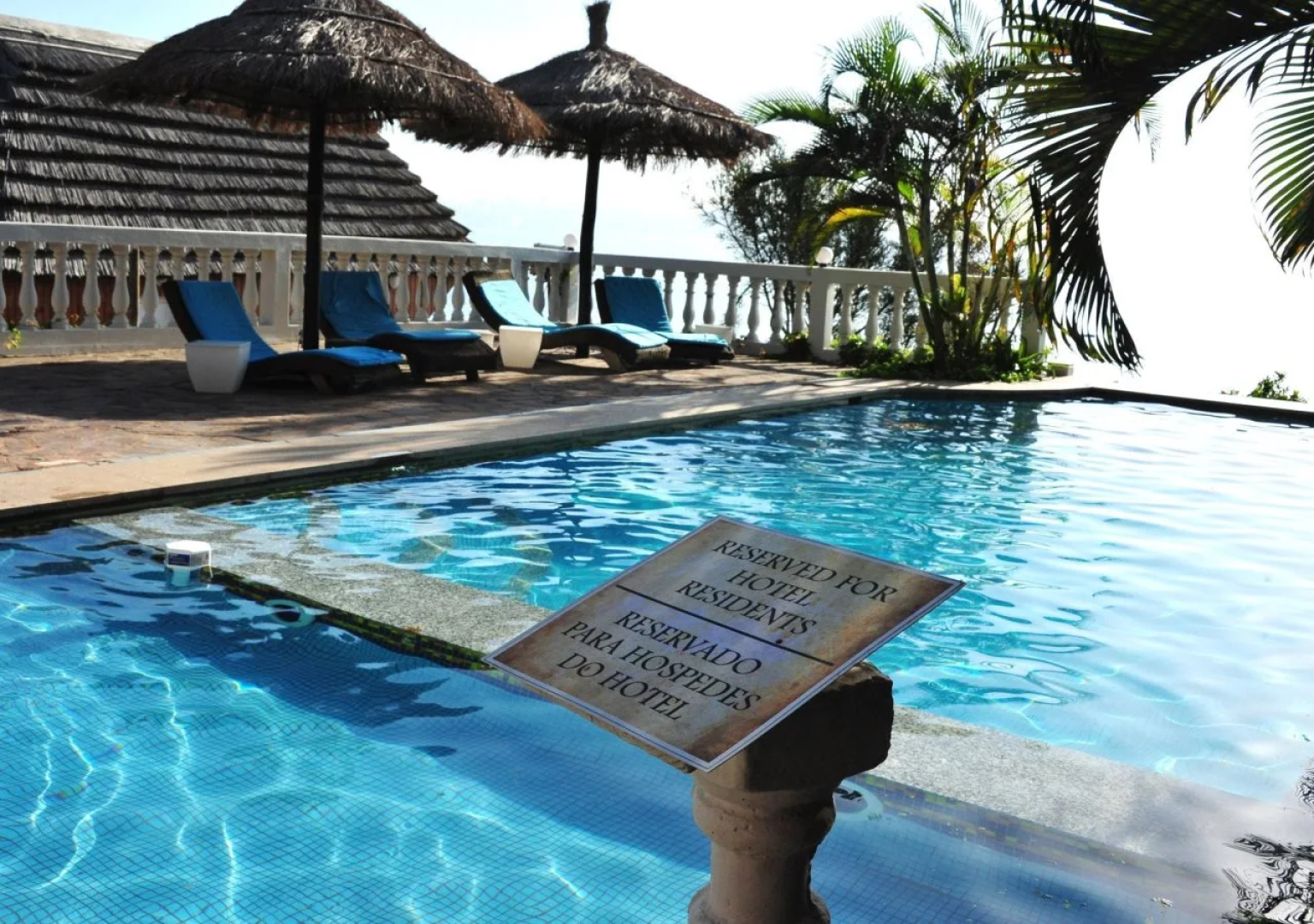 Catembe Gallery Hotel