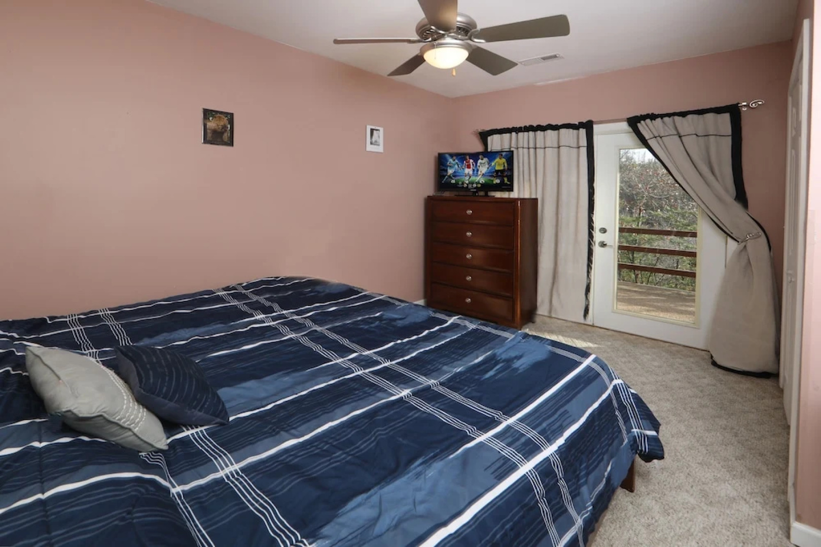 A View For All Seasons - Five Bedroom Cabin