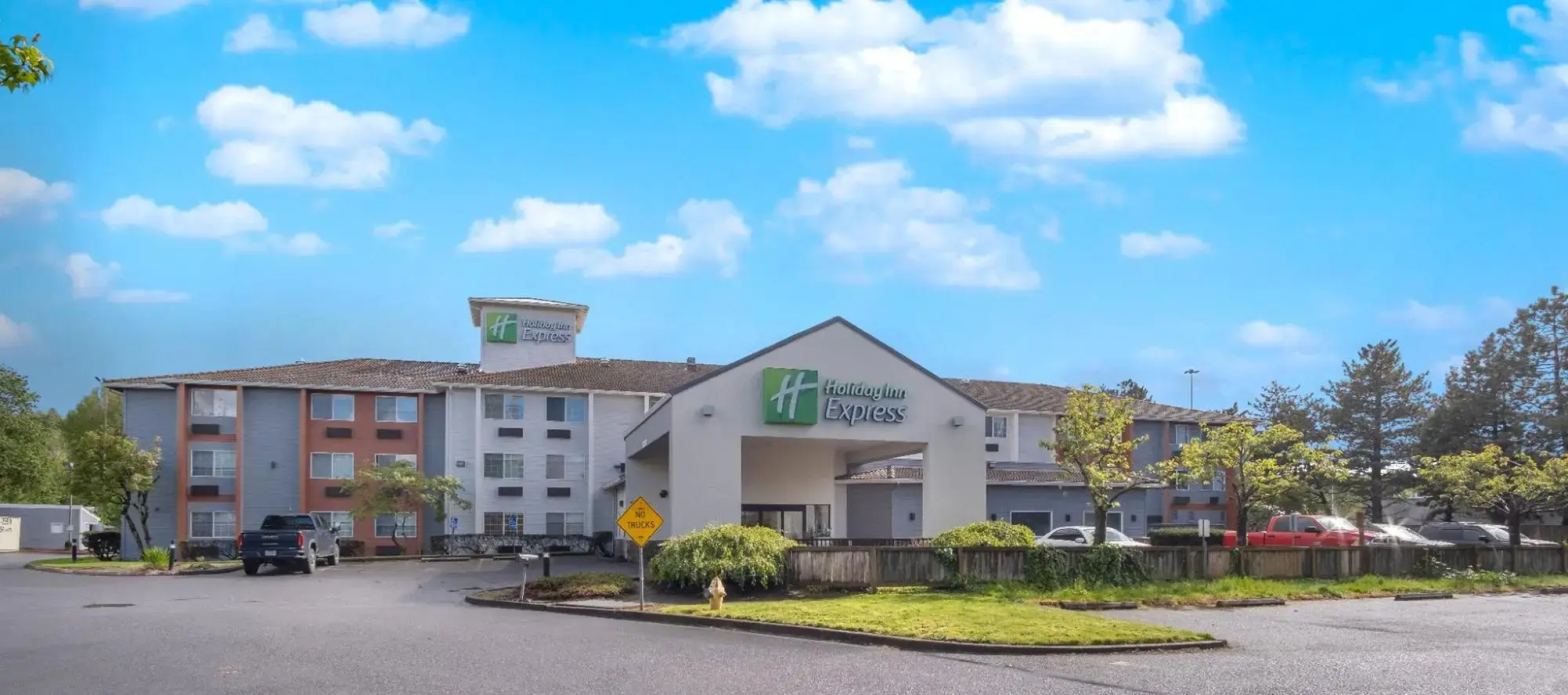 Comfort Inn & Suites-Columbia Gorge West