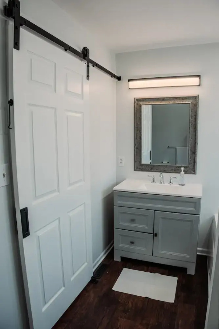 Cozy Modern Villa in New Castle