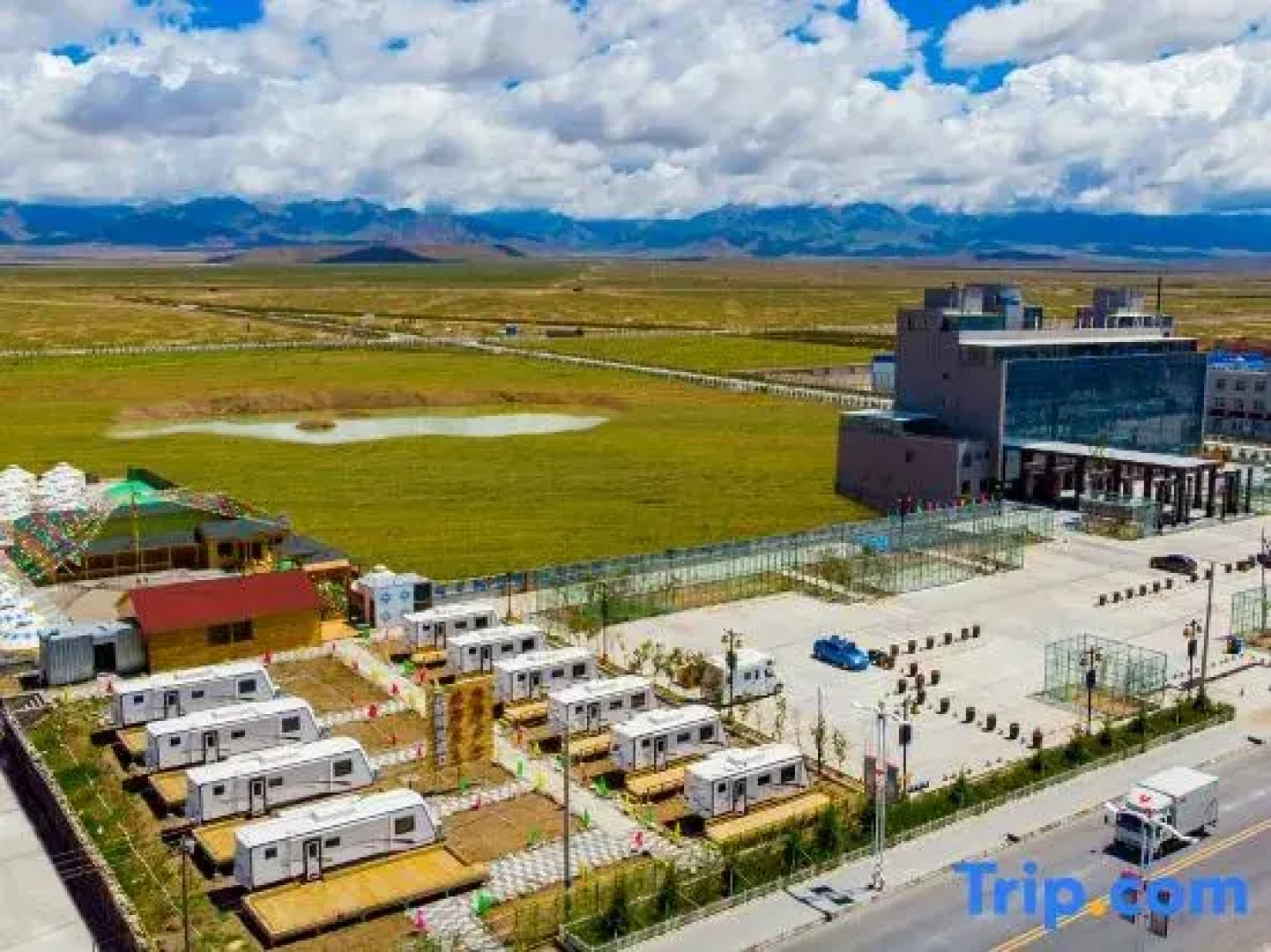 Yunpeng Sunshine Holiday Hotel