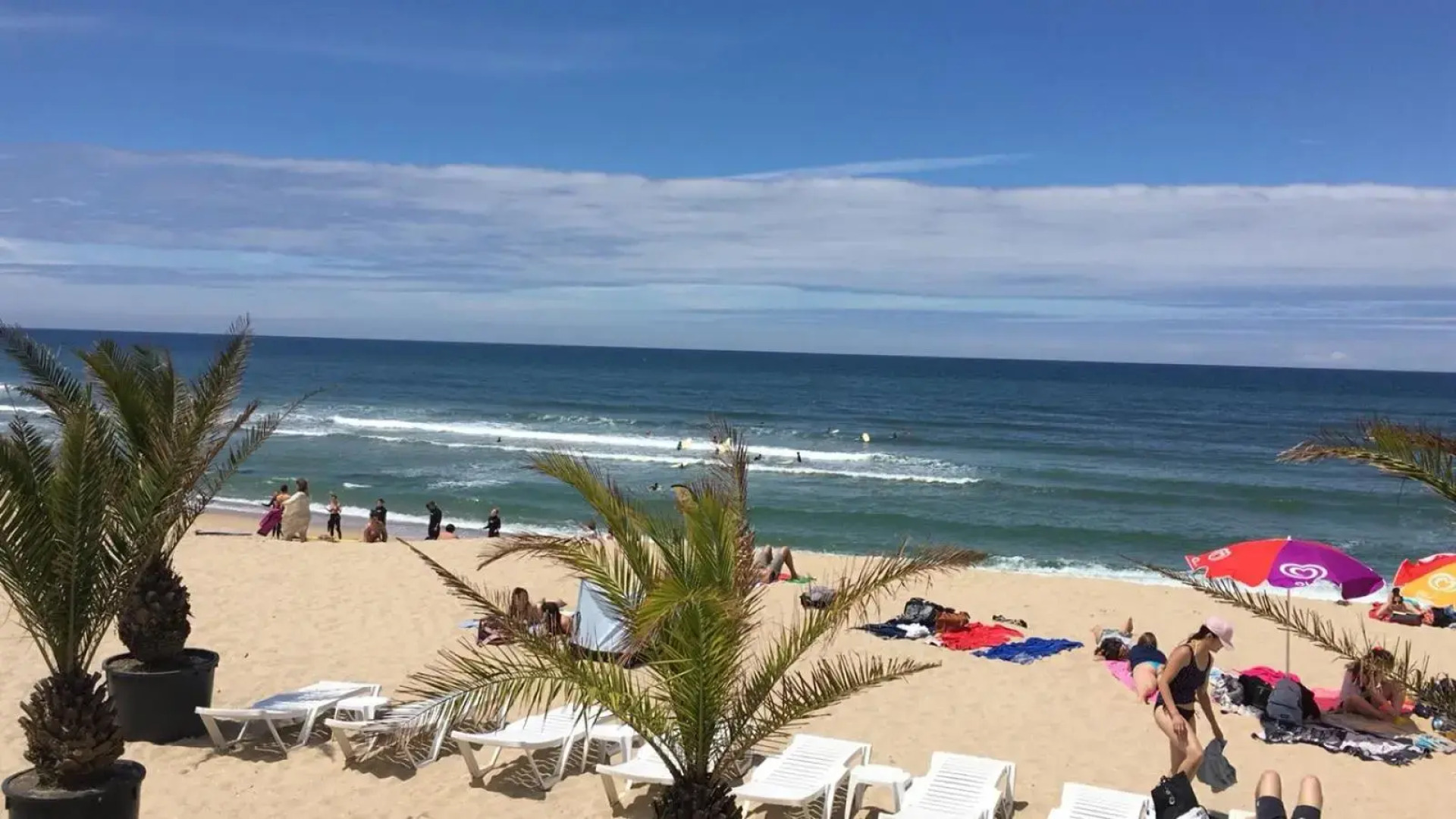 Blue Twenty Two - Espinho / Oporto Beach