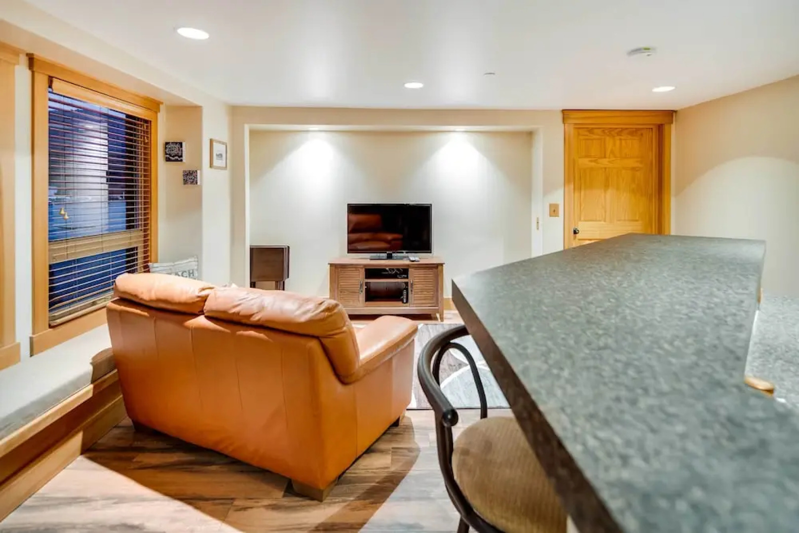 Ketchikan Apt - Walk to Refuge Cove Beach!