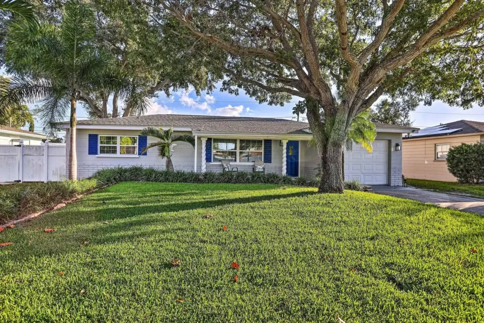 Remodeled St Petersburg Retreat w/ Hot Tub!