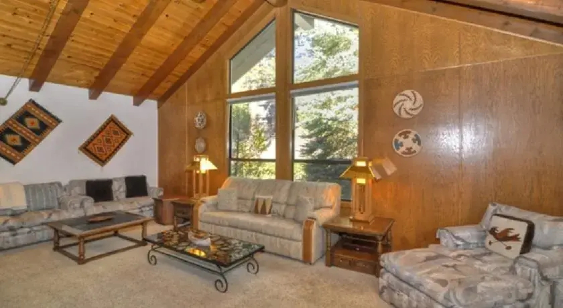 RedAwning Lakeshore Boulevard Grand Retreat