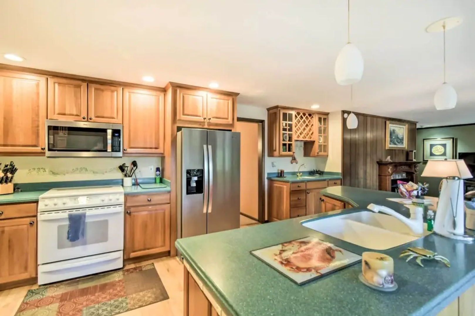 Hoodsport Home on 7 Wooded Acres w/ Hot Tub!