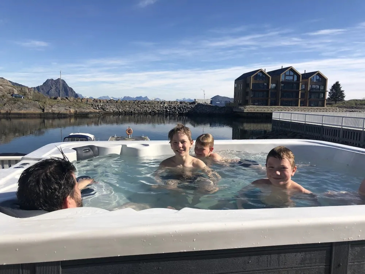 Rorbuene Svolvær Havn