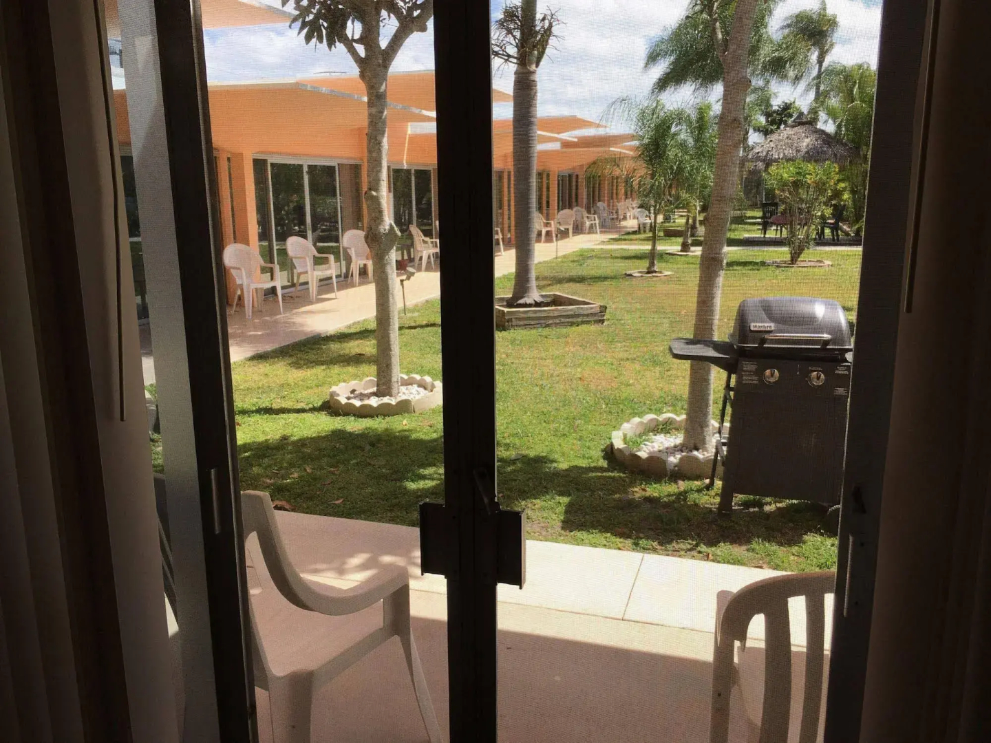 Warm Mineral Springs Motel