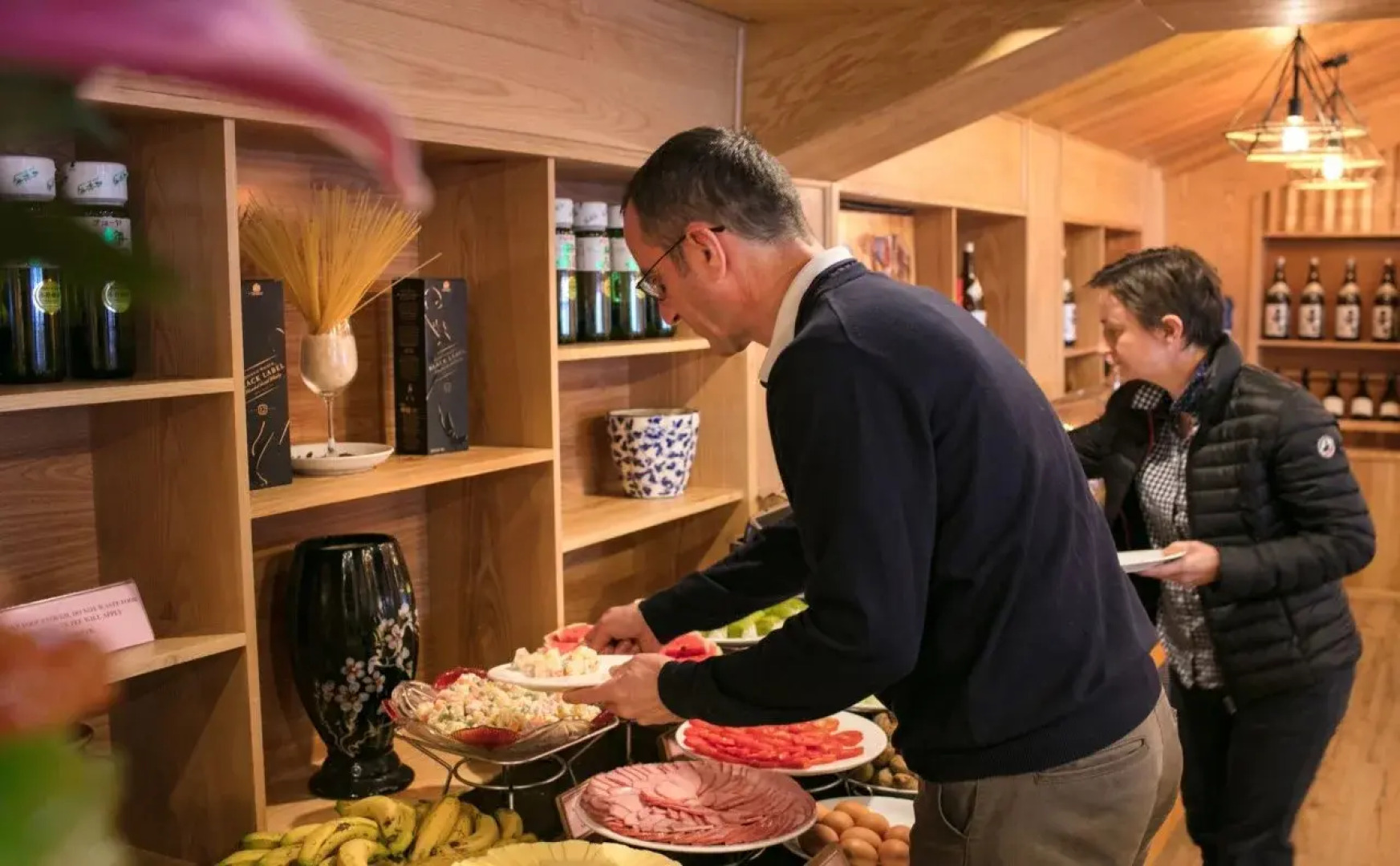 Sunny Mountain Hotel