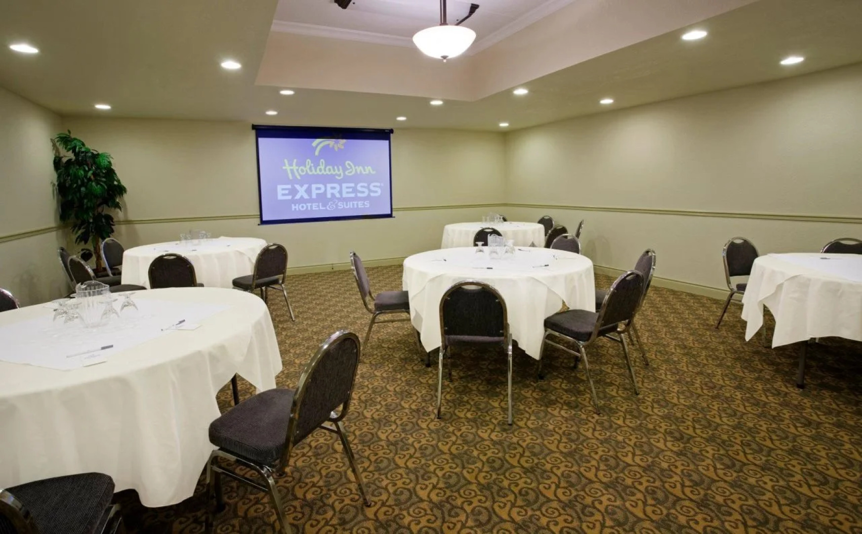 Holiday Inn Express Hotel & Suites Gananoque by IHG
