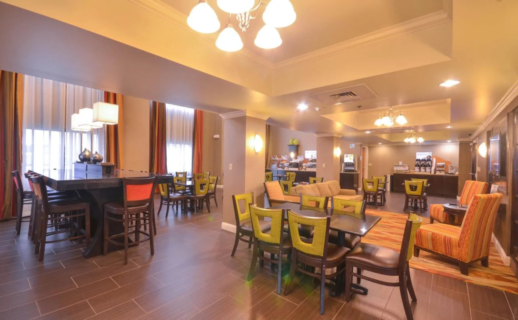 Holiday Inn Express Hotel & Suites Pine Bluff / Pines Mall by IHG