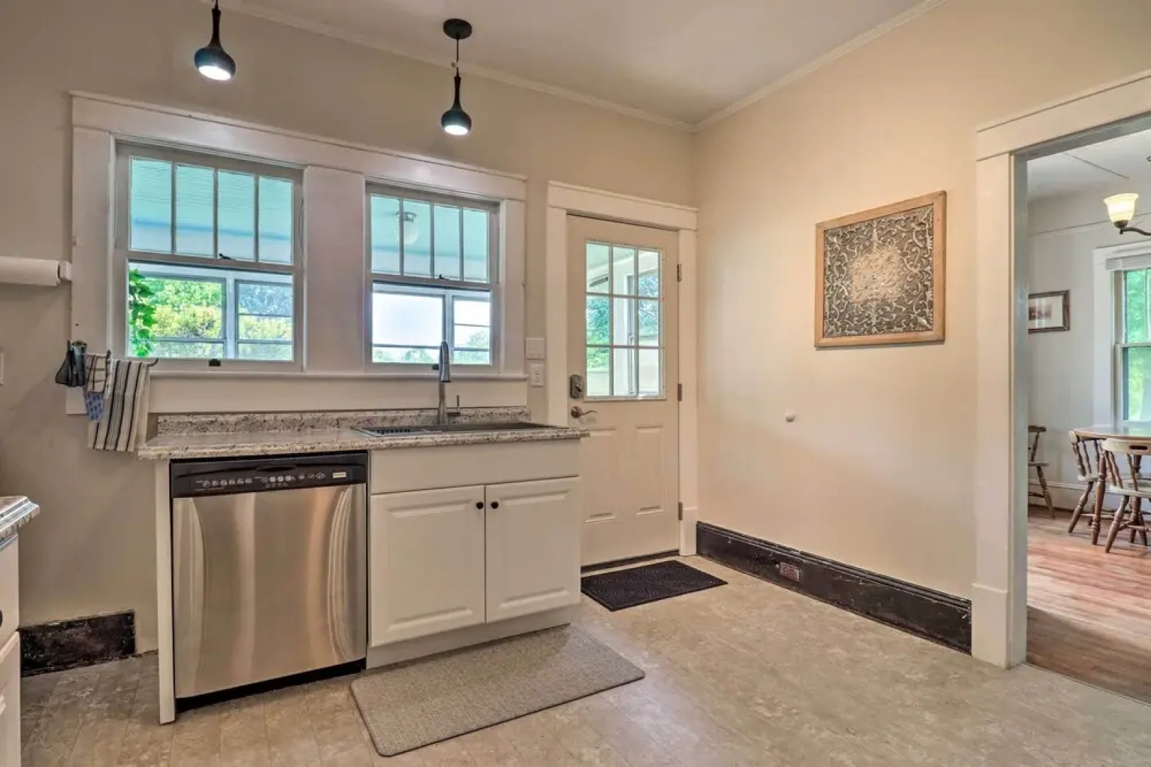 Cozy Home w/ Views < 1 Mi to Lake Junaluska!