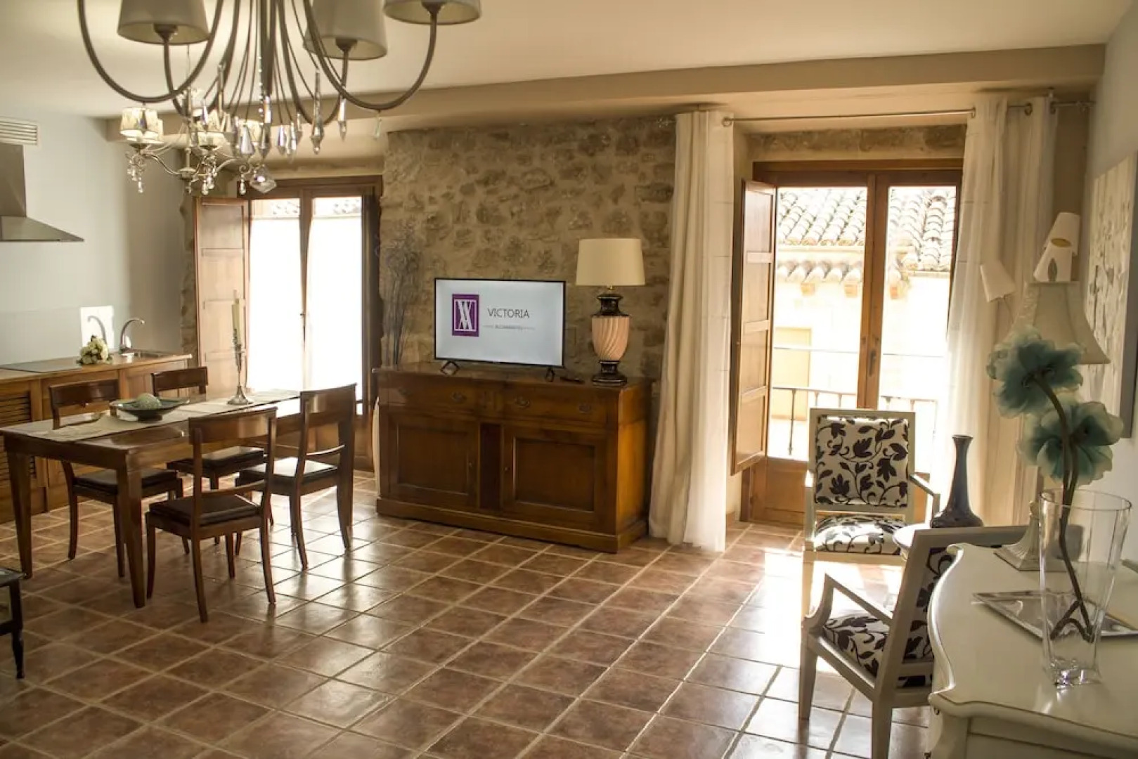 Alojamientos Victoria S.L.