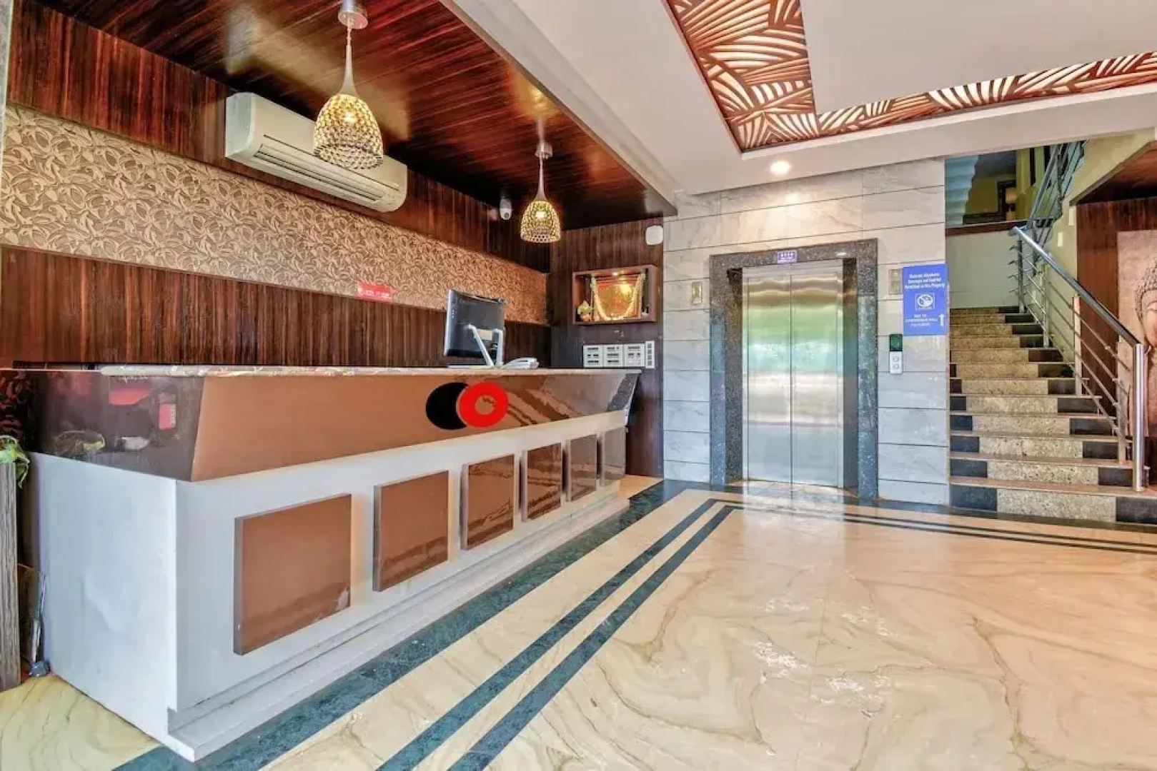 Nakshatra Comforts by OYO Rooms