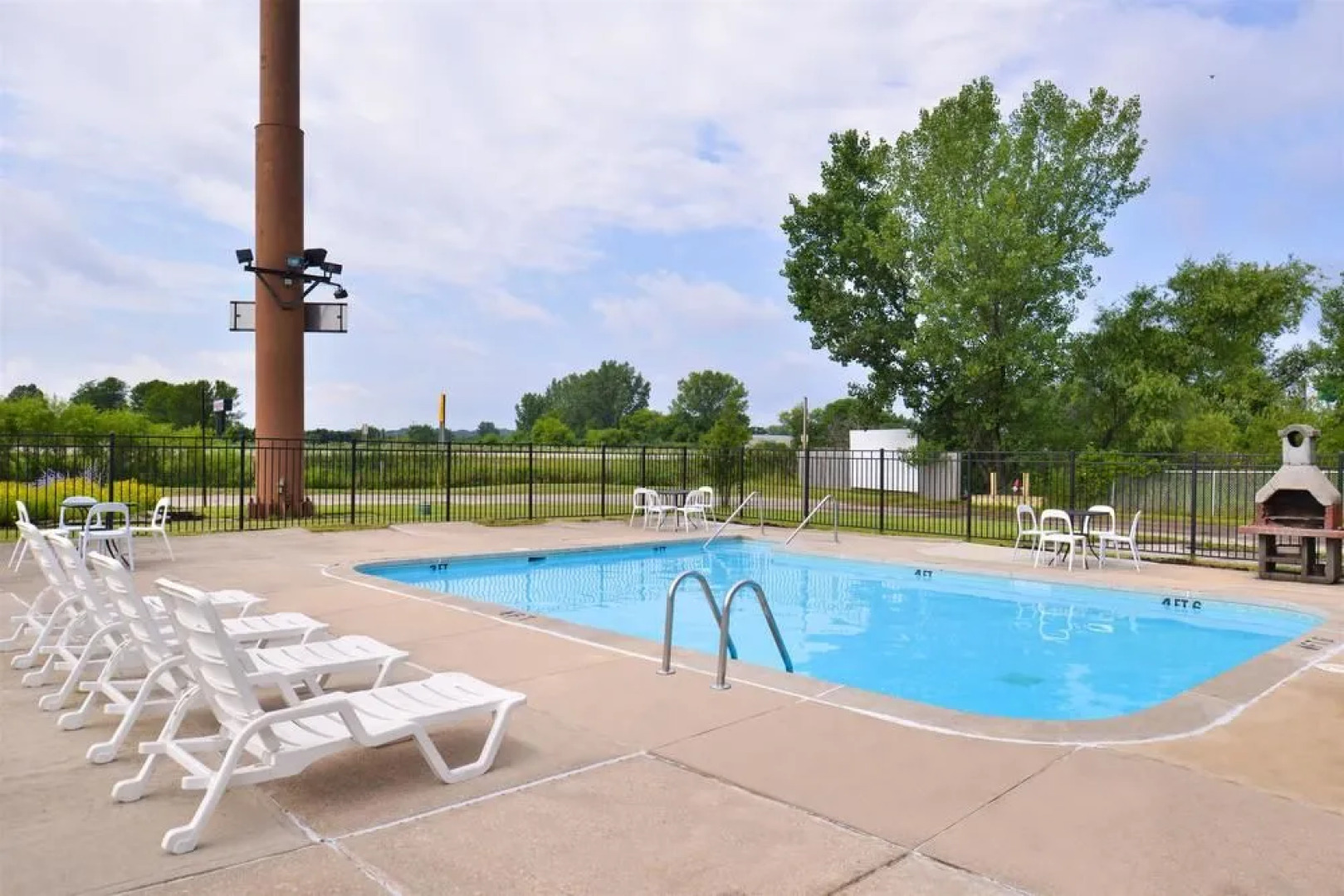 Americas Best Value Inn - Madison