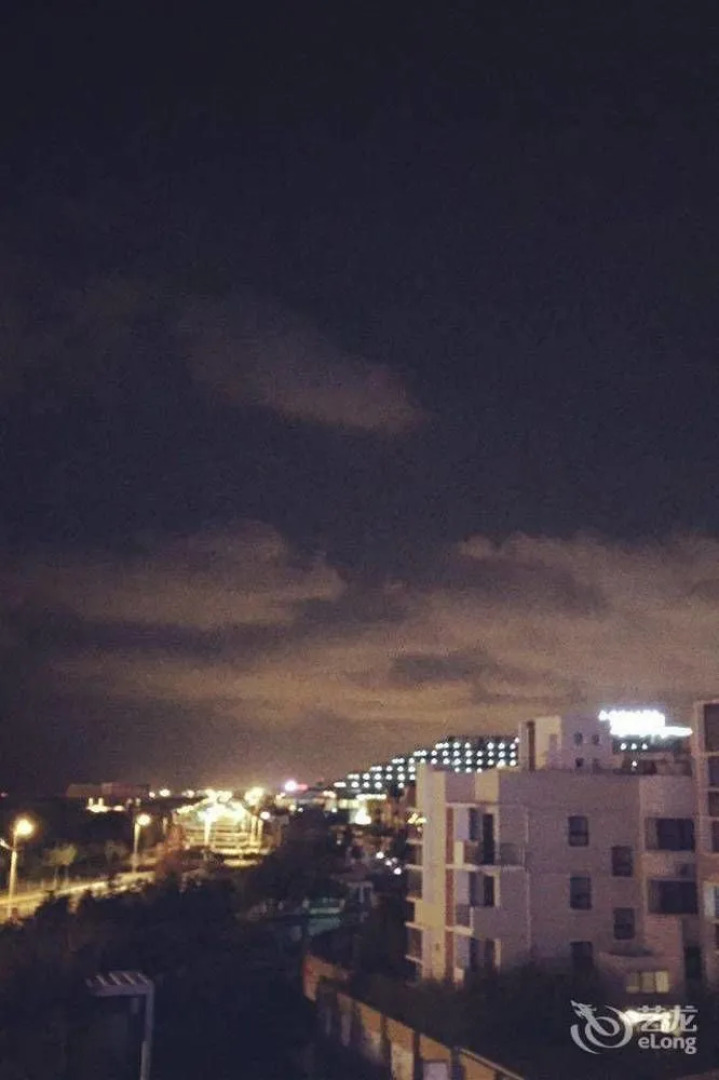 Holiday Bay Fashion Hotel