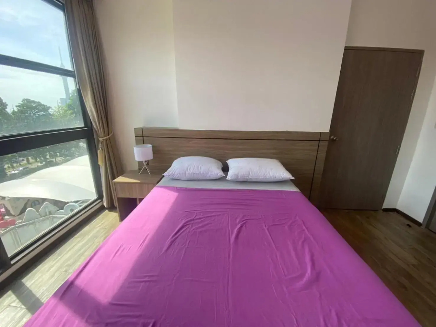 Simply Comfy Apartment by Patsamon