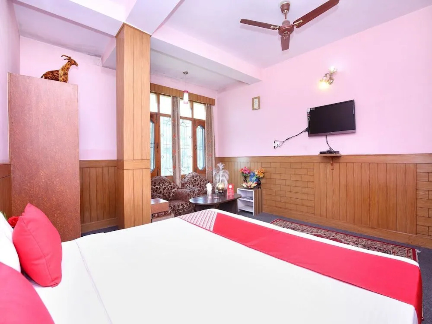 OYO 14106 Home Exotic Hill View Shoghi