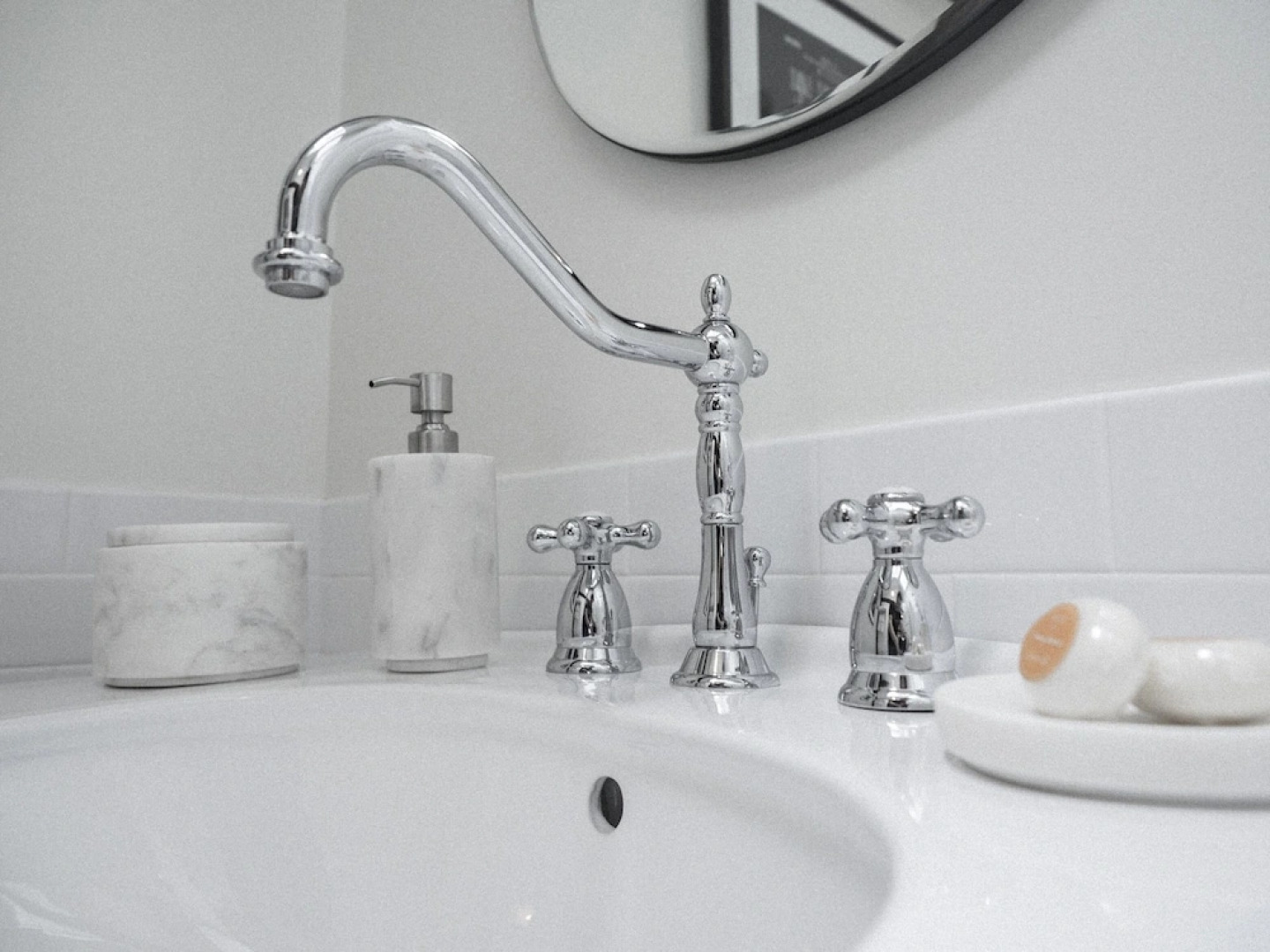 James Pharmacy Bed & Breakfast