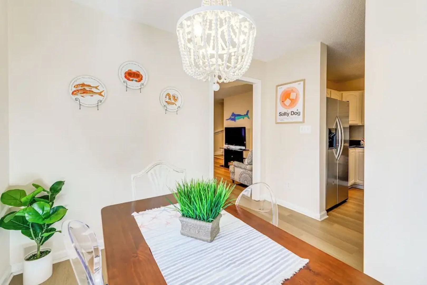 Well-equipped Emerald Isle Townhome: Pets Welcome!