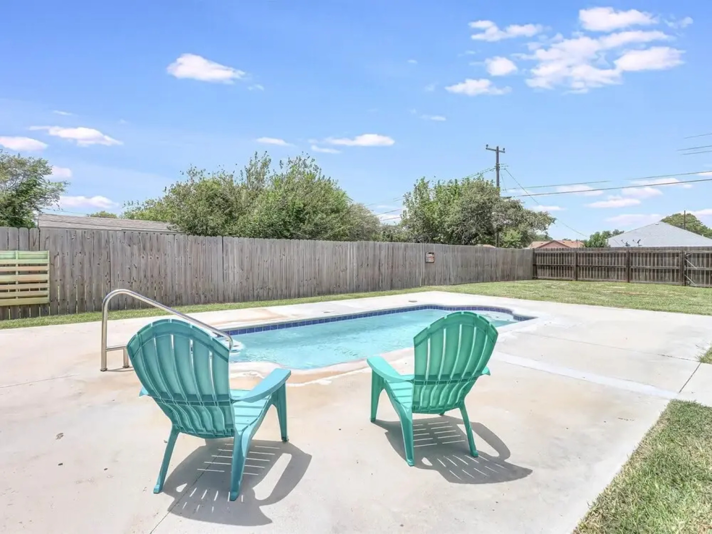 Just Beachy Ap164 4 Bedroom Home by RedAwning