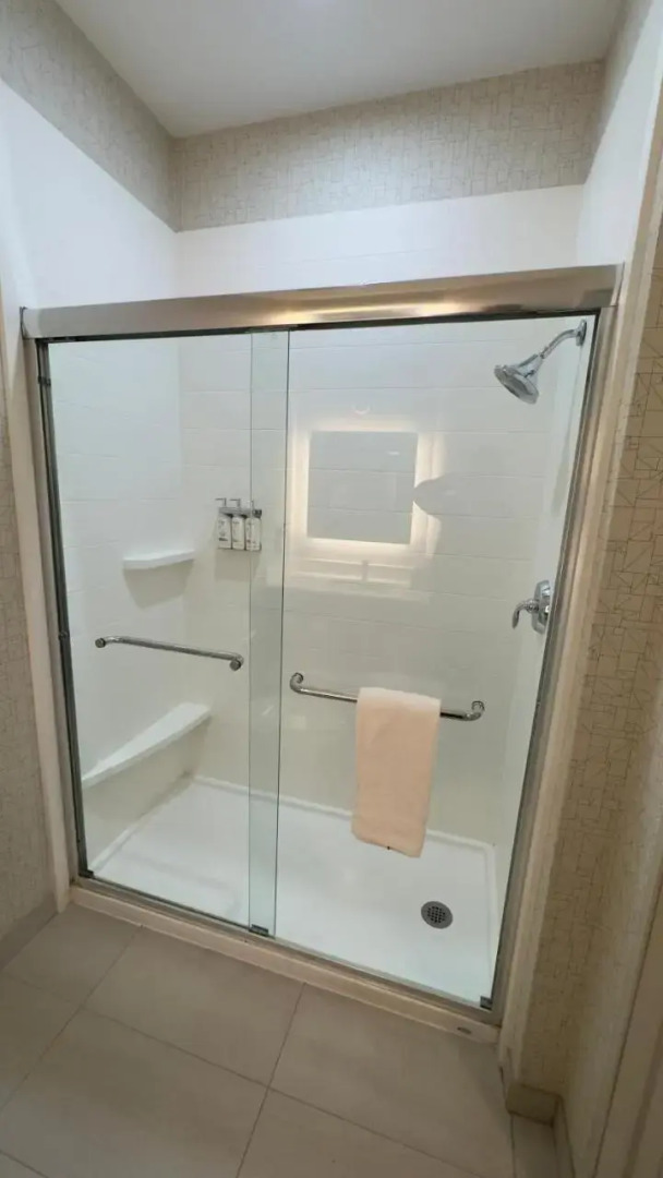 Holiday Inn Express Marina