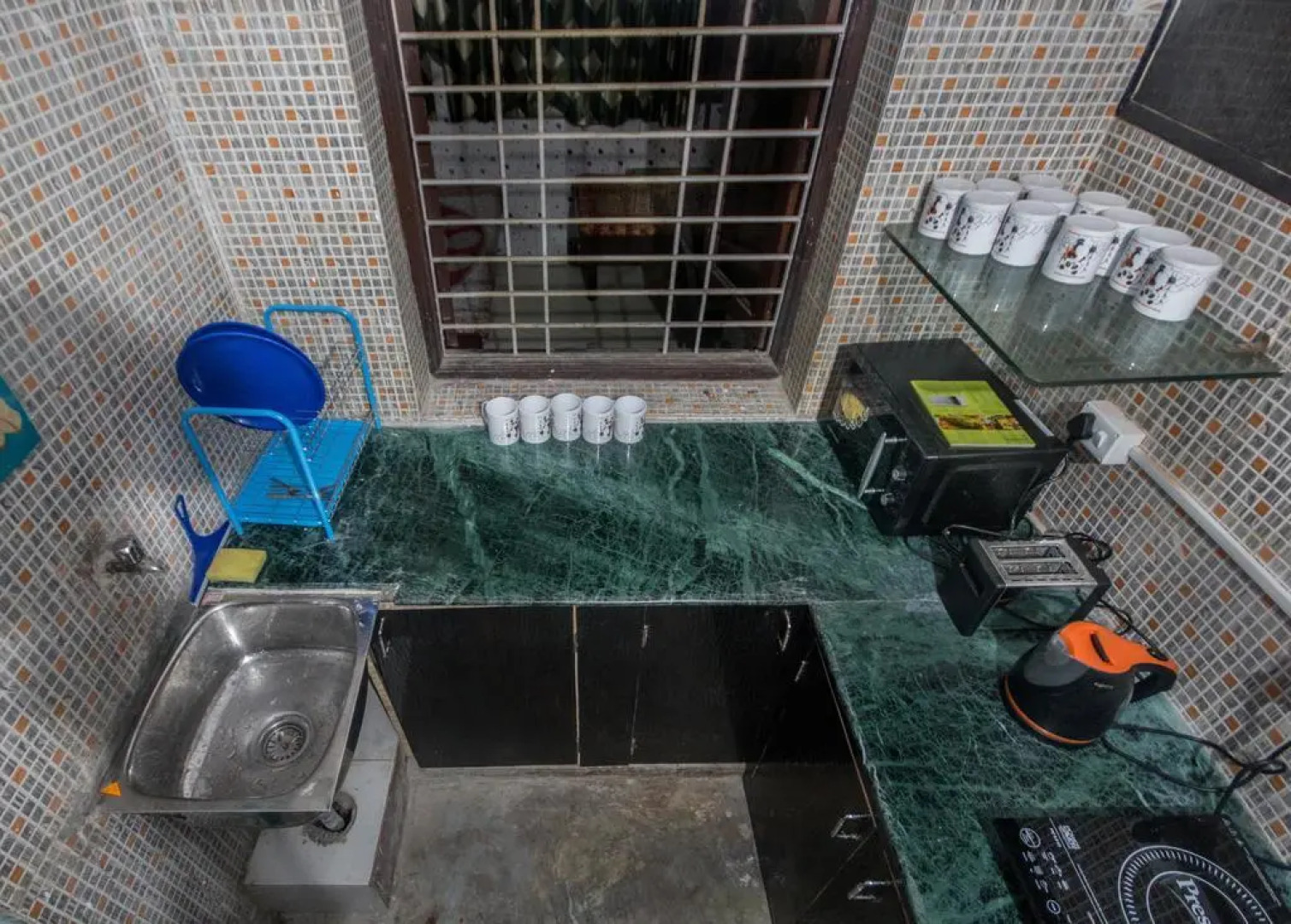 Friends Guest House and Hostel