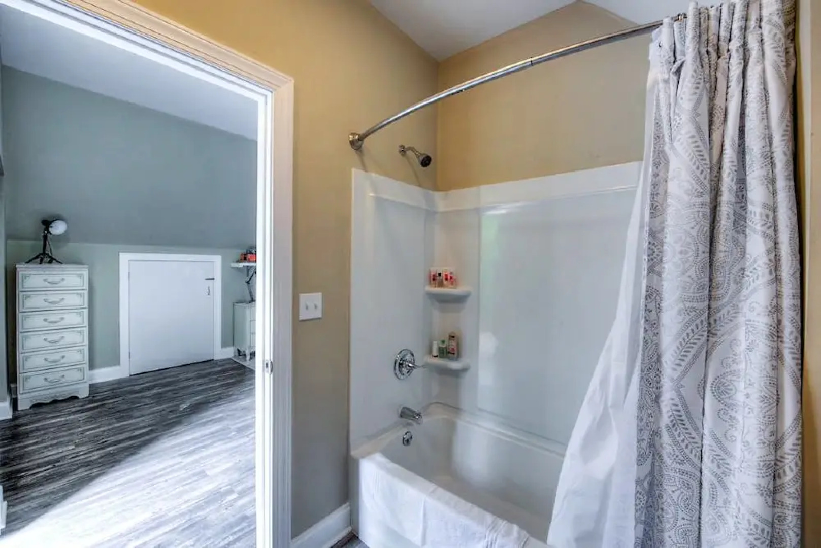 Historic Rugby Walk to All Things UVA